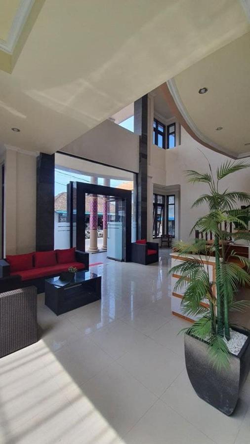 Grand Puri Hotel Batununggul 外观 照片