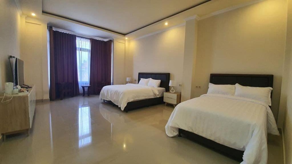 Grand Puri Hotel Batununggul 外观 照片