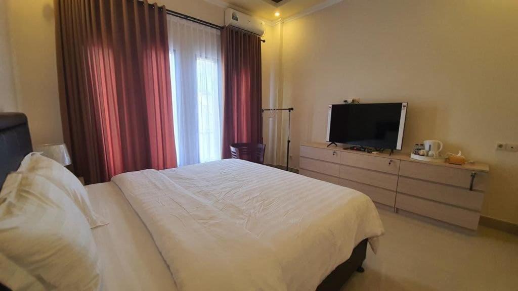 Grand Puri Hotel Batununggul 外观 照片